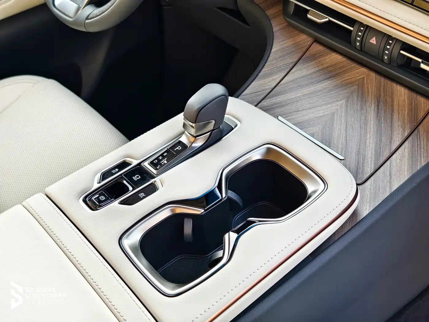 Lexus LM 2025 Model 350h Seven-Seater Elegance Edition фото 29
