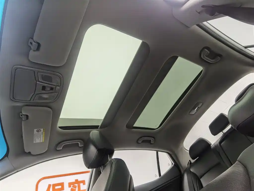 Kia K5 2015 2.0L Automatic LUX фото 14
