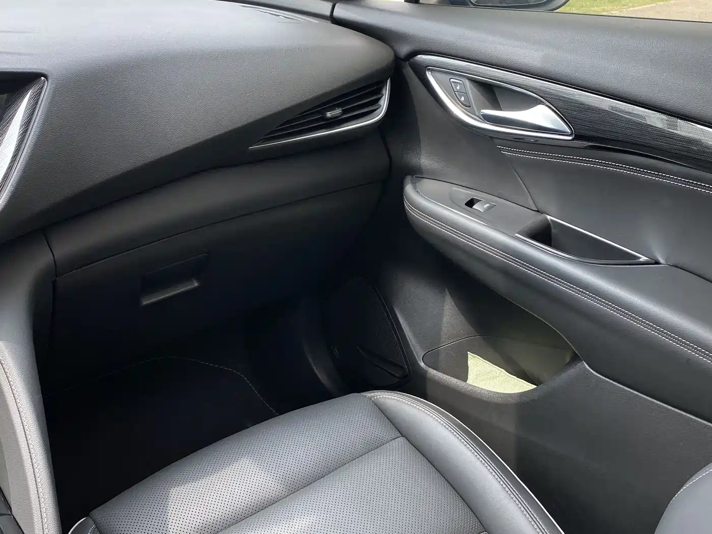 Buick Envision Plus 2023 Enclave Plus 652T 5-Seater Luxury фото 25