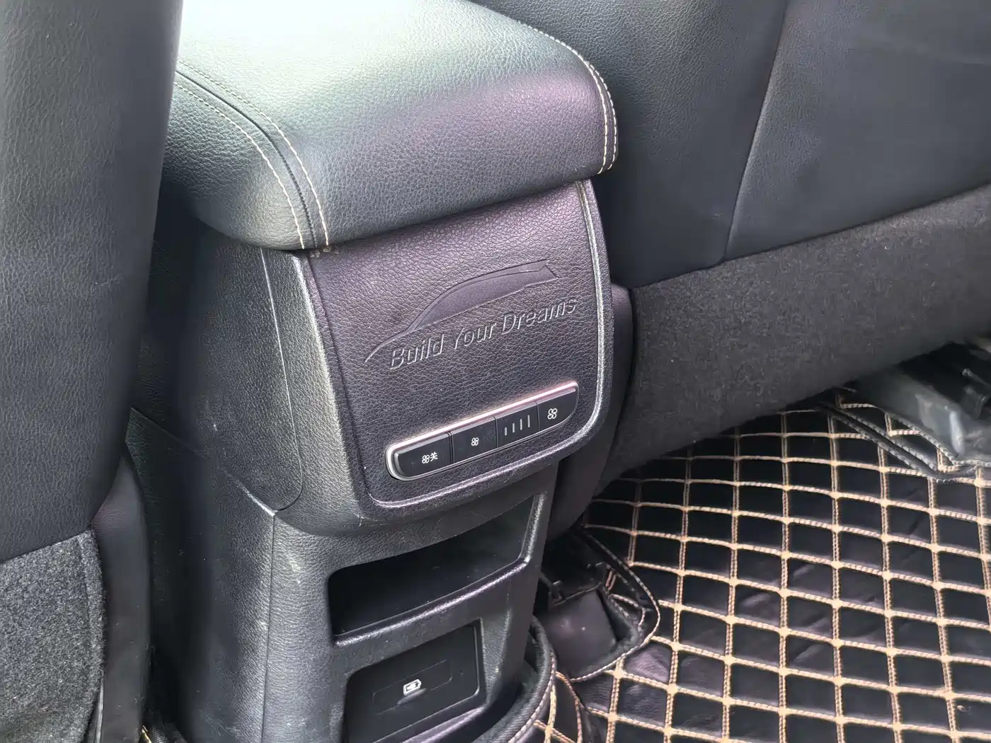 BYD Song MAX 2019 1.5T Auto Smart Connected Sunroof 7-seater China VI фото 14