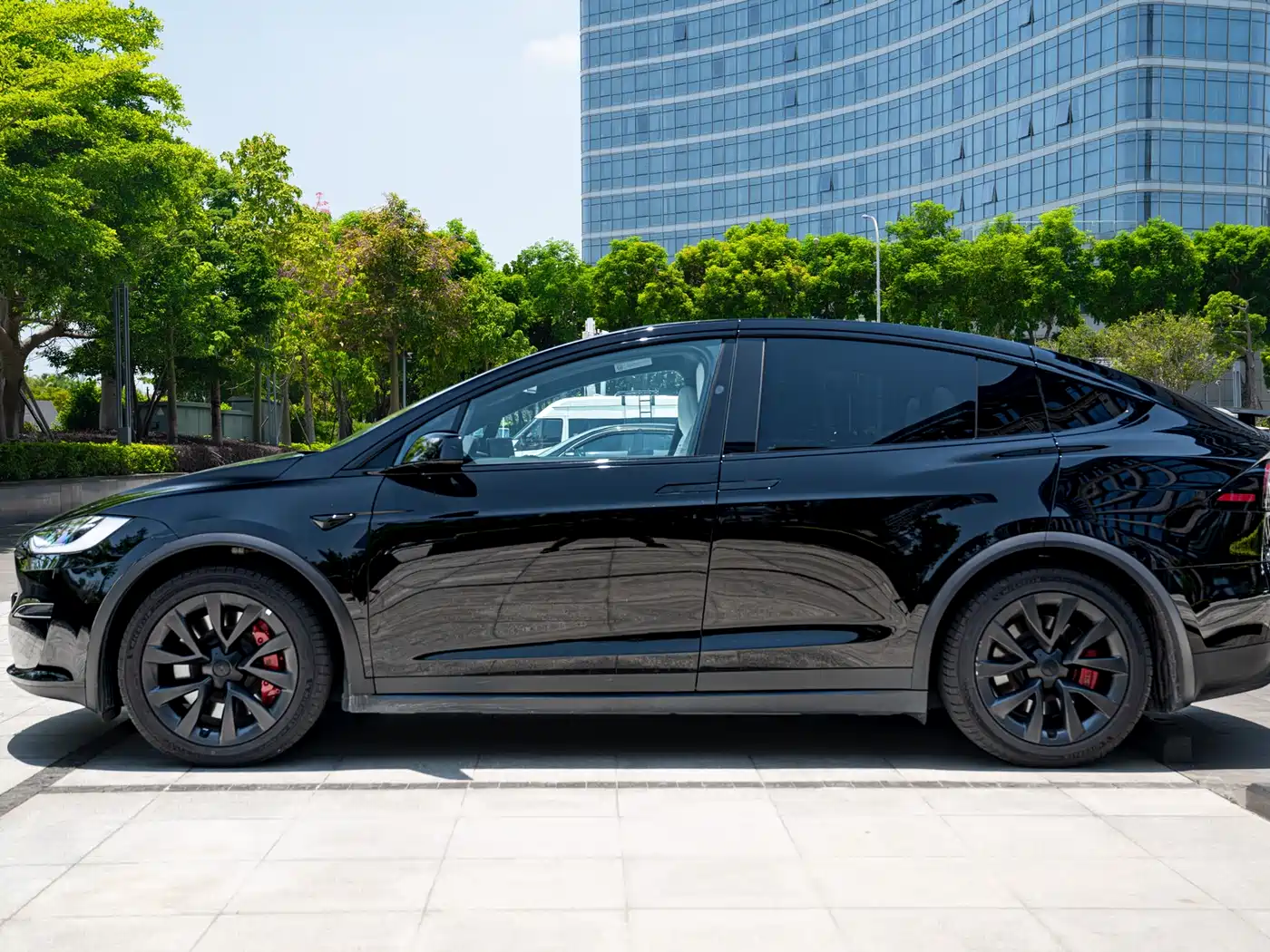 Tesla Model X 2023 Dual Motor All-Wheel Drive Edition фото 5