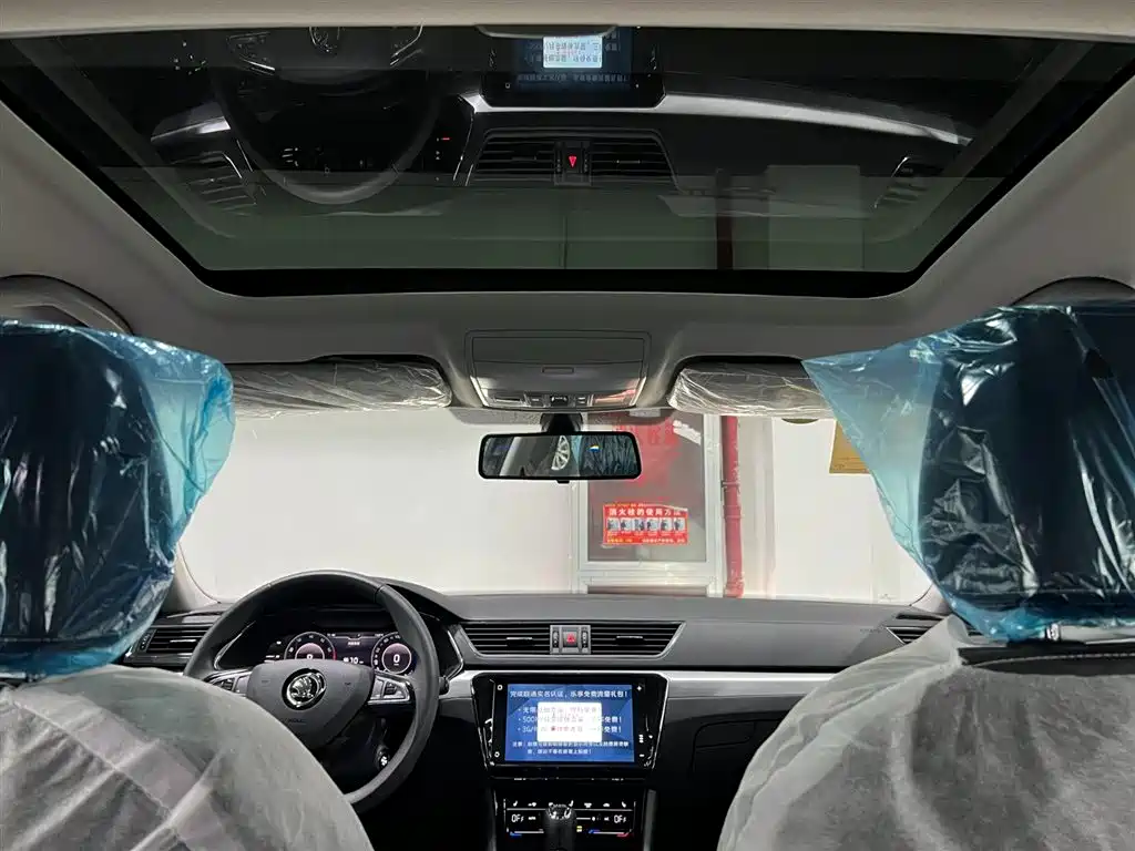 Škoda Superb 2025 Model TSI280 DSG Premium Edition фото 11