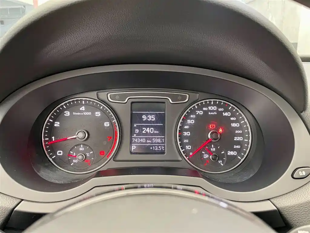 Audi Q3 2015 30 TFSI Comfort фото 13
