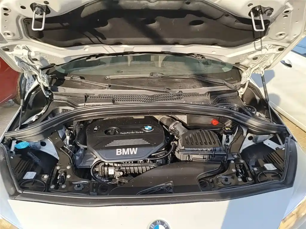 BMW 2 Series Touring 2016 218i Fashion Model фото 20