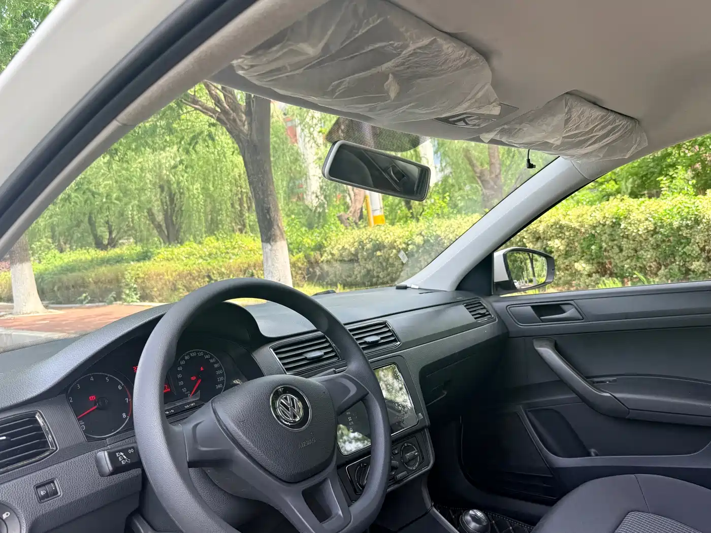 Volkswagen Santana 2016 1.6L Manual Trend Edition фото 10