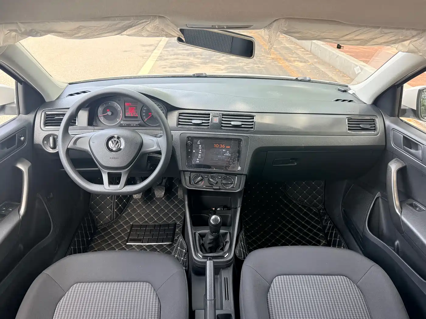Volkswagen Santana 2016 1.6L Manual Trend Edition фото 11