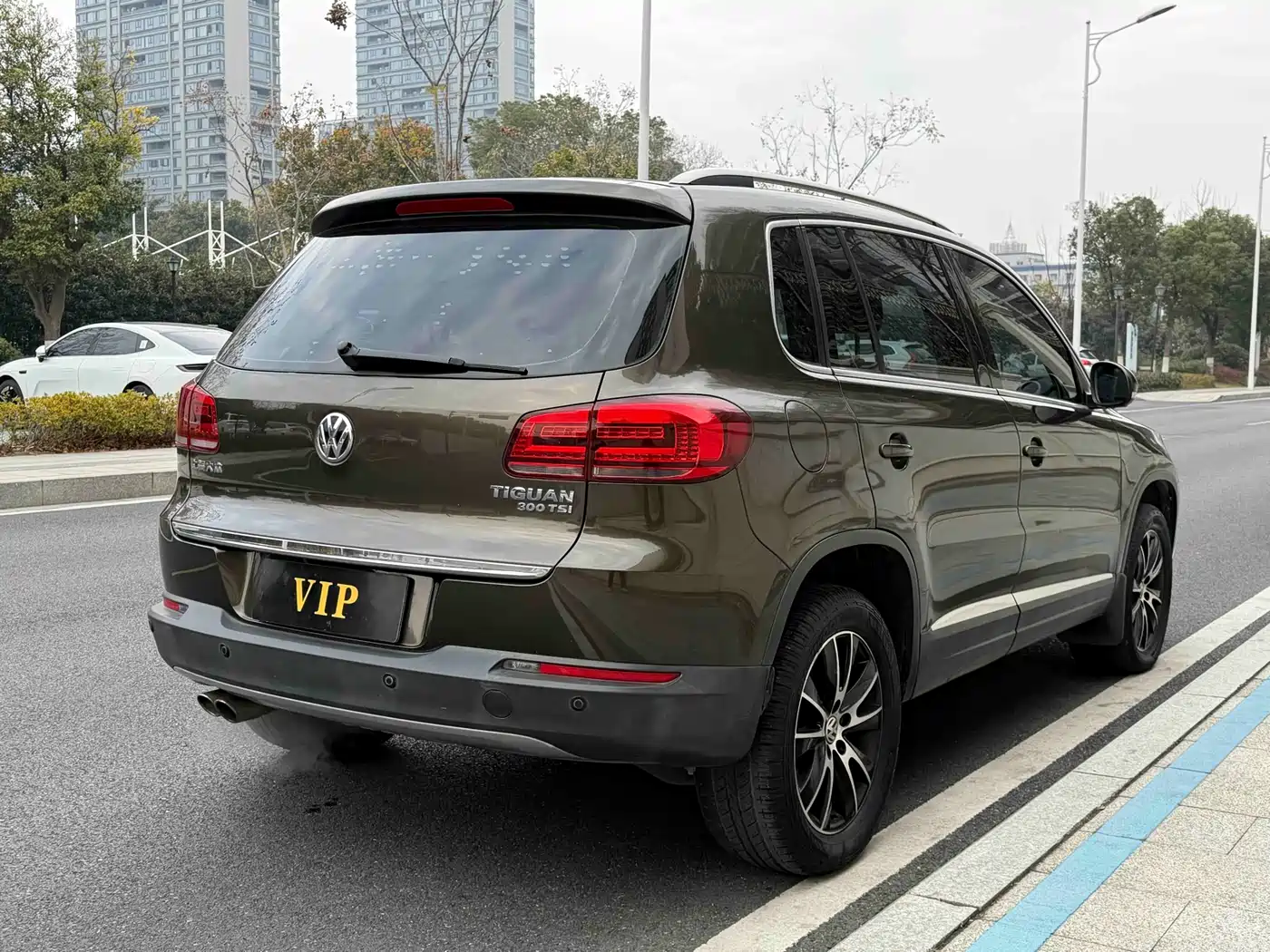 Volkswagen Tiguan 2016 Model 300TSI Automatic 2WD Luxury Edition фото 5