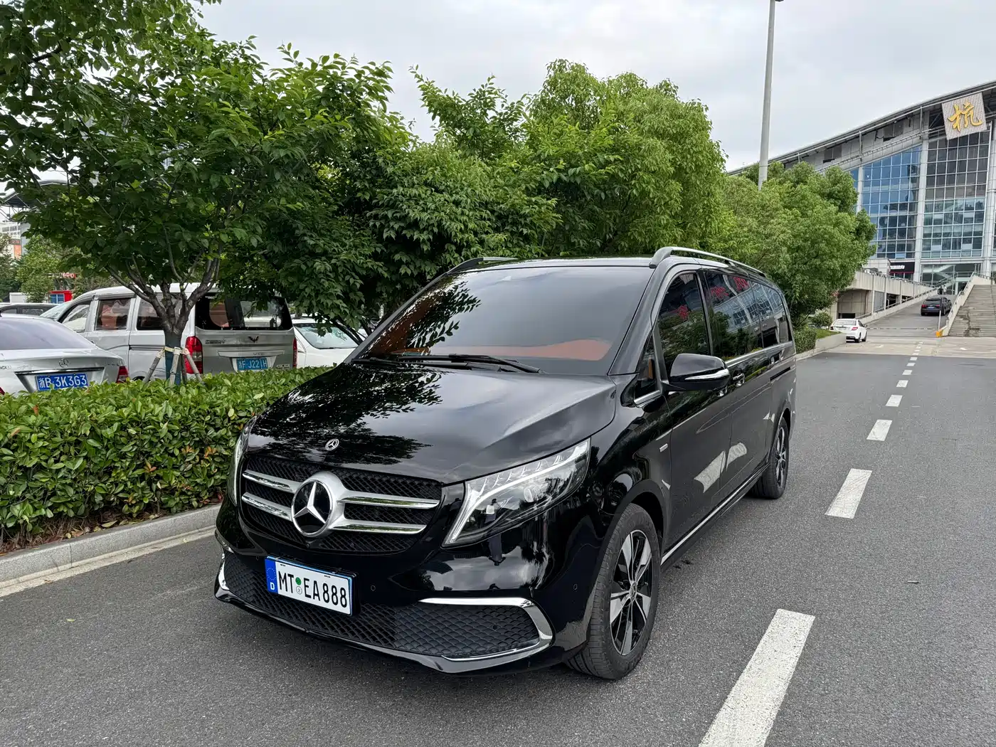Mercedes-Benz V-Class 2022 V 260 L Long Wheelbase Prestige Edition