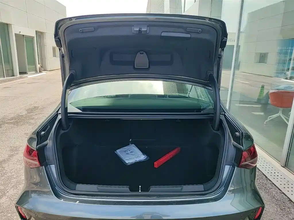Audi A3 2025 Facelift A3L Limousine 35TFSI Flying Joy Edition фото 19