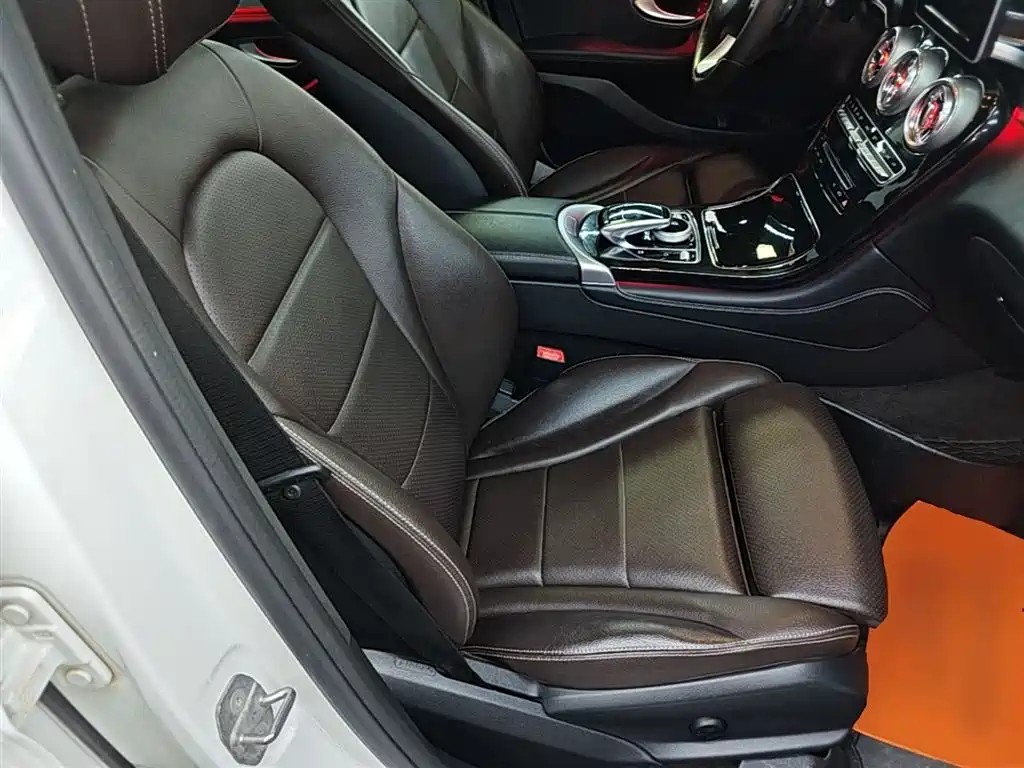 Mercedes-Benz GLC 2017 GLC 200 4MATIC фото 25