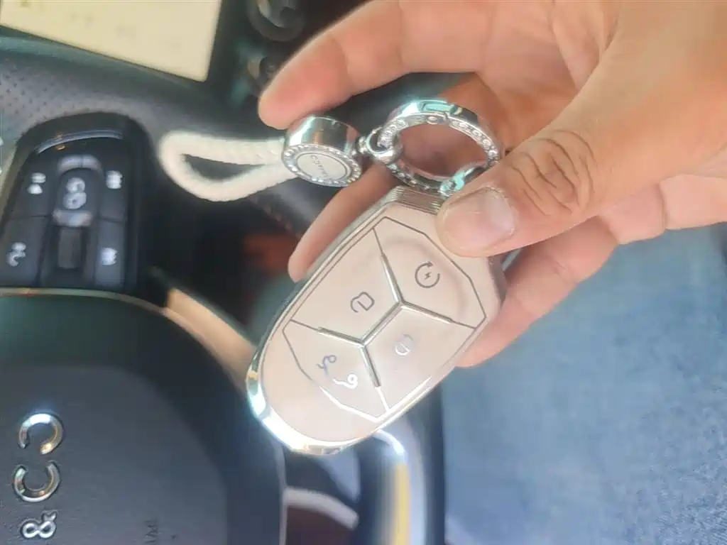 Lynk & Co 02 2018 1.5T DCT 2WD Power Edition China V фото 9