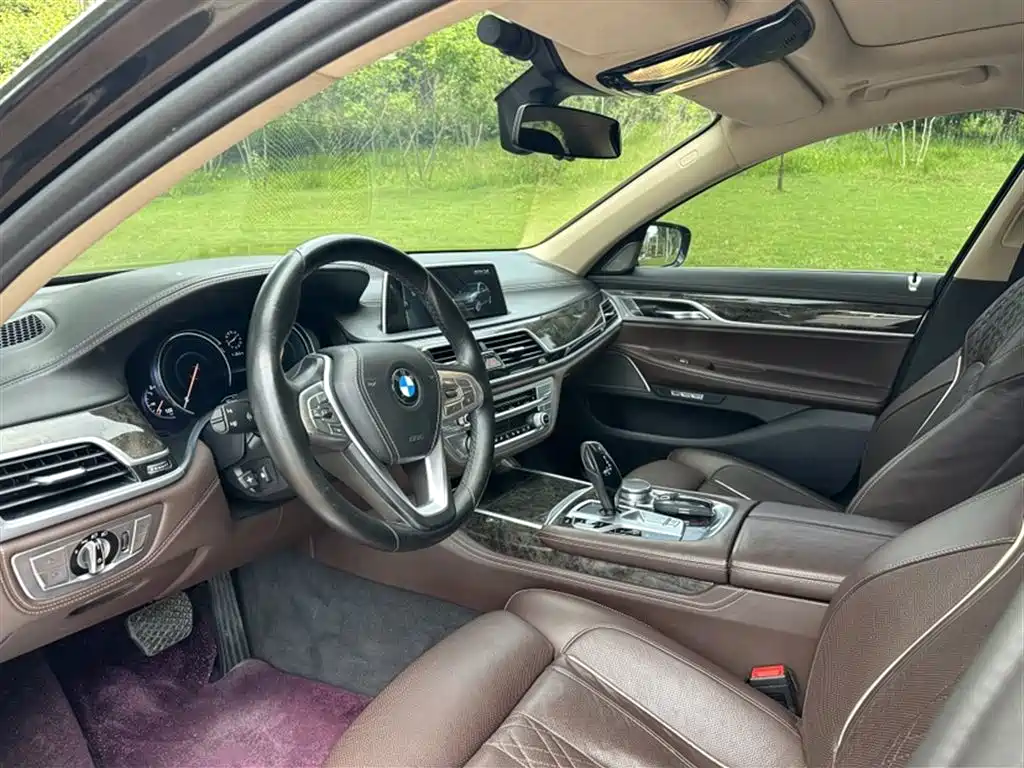 BMW 7 Series 2016 730Li Luxury фото 20