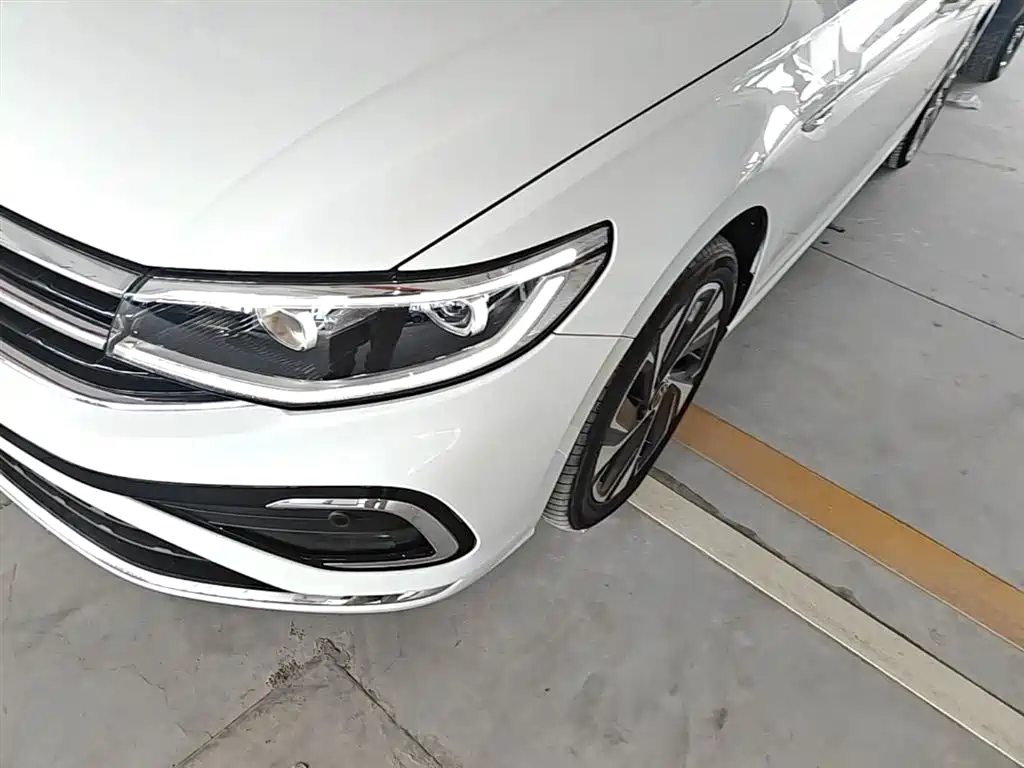 Volkswagen Bora 2024 300TSI DSG Premium Ride Edition фото 24