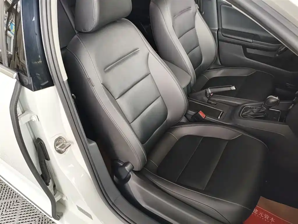 Volkswagen Sagitar 2017 180TSI Automatic Leading фото 25