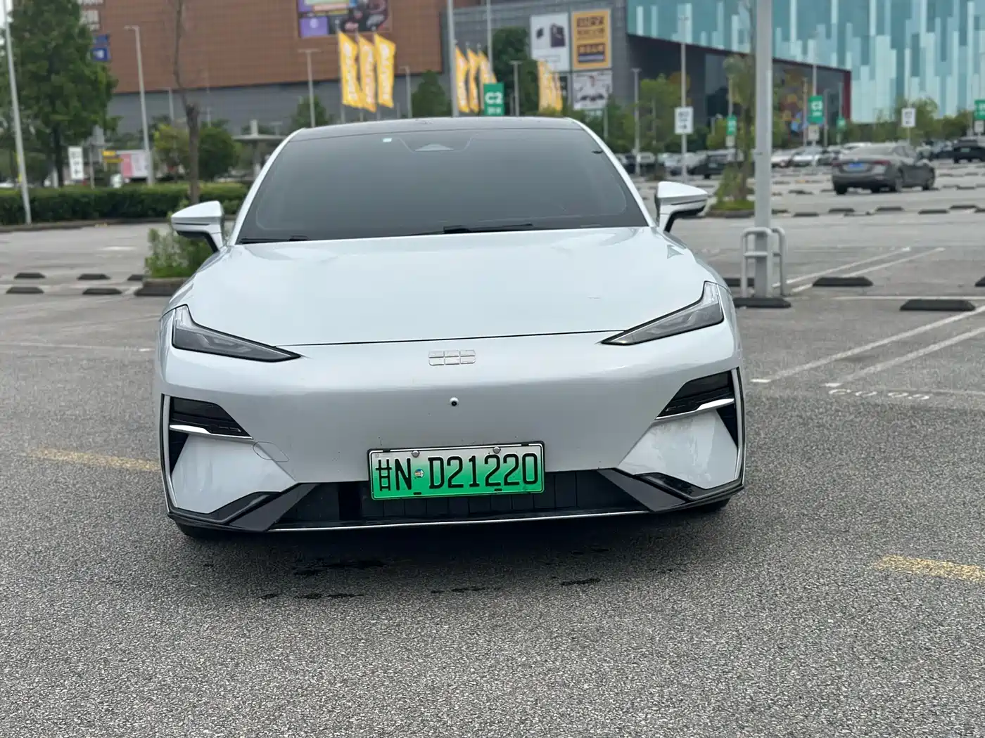 Geely Galaxy Galaxy E8 2024 665km RWD Starship Voyager Edition фото 2