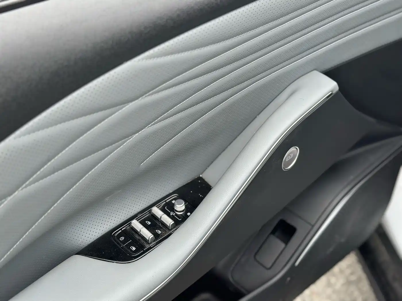Geely Galaxy Galaxy E8 2024 665km RWD Starship Voyager Edition фото 10