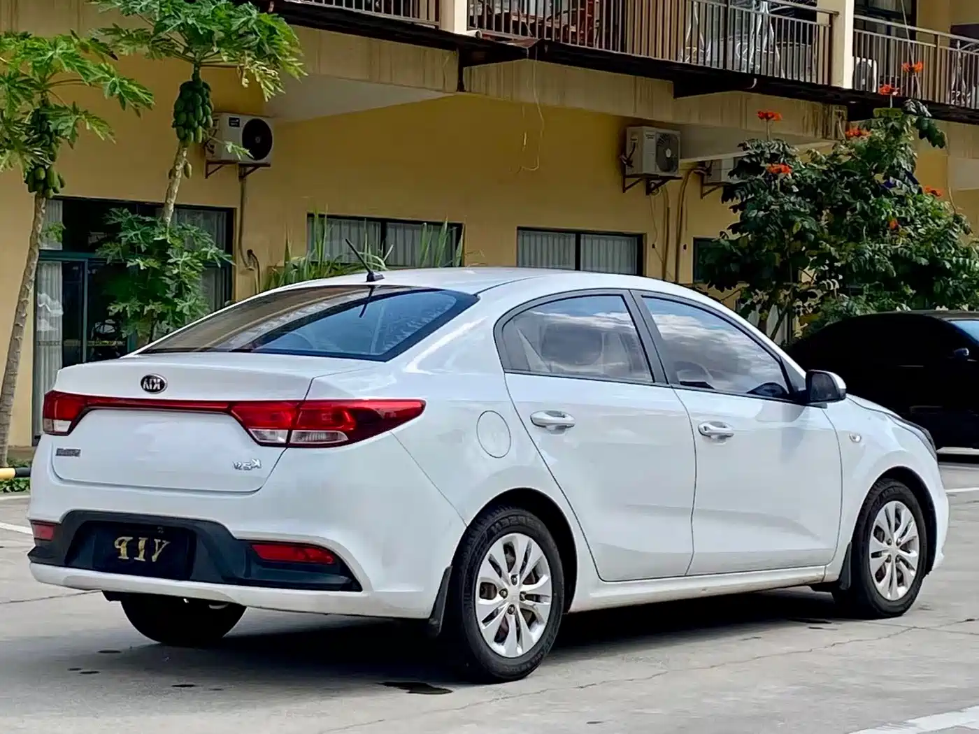 KIA K2