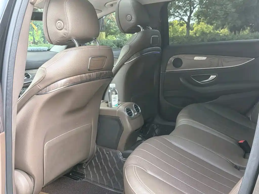 Mercedes-Benz E-Class 2017 E 300 L Sport Fashion фото 8