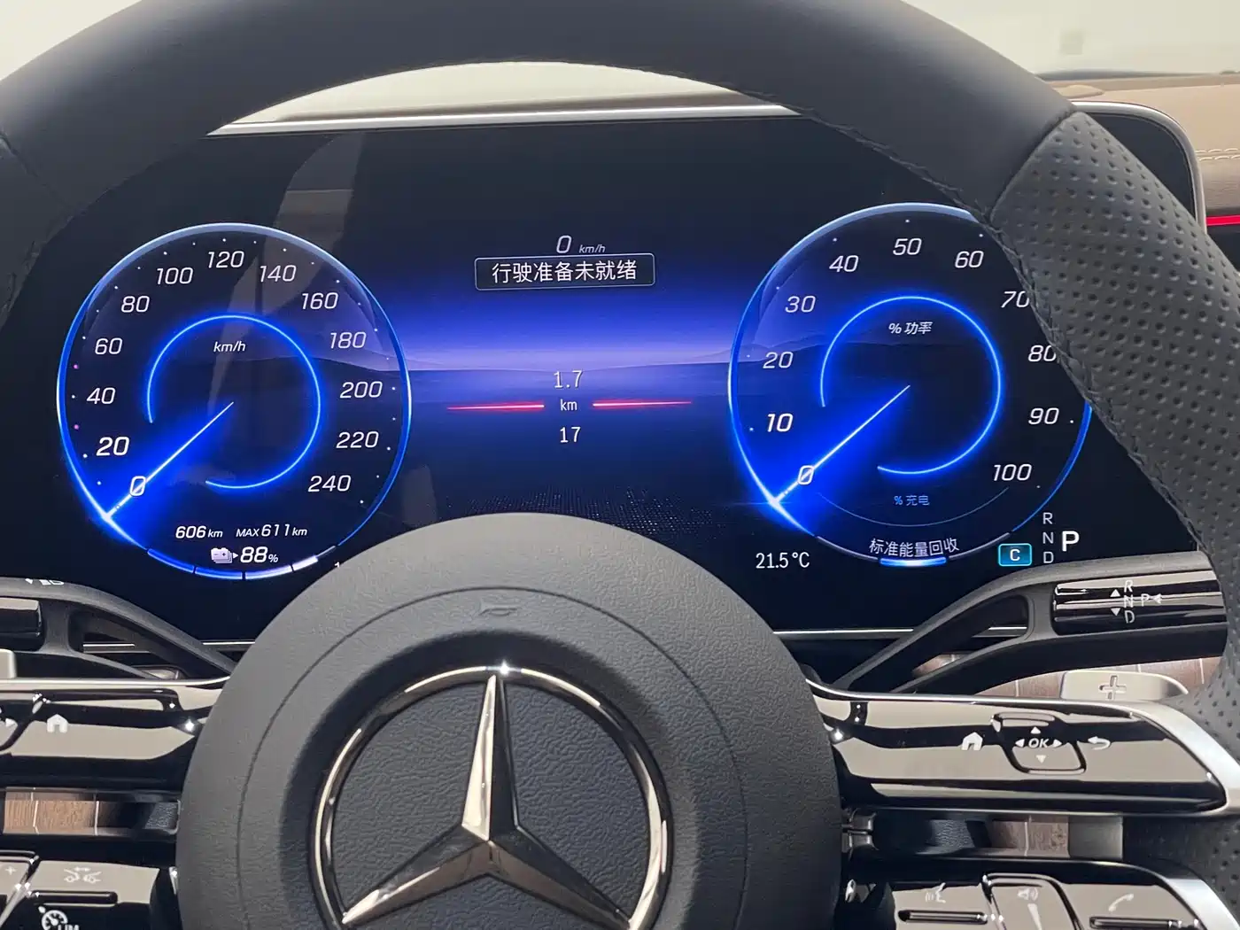 Mercedes-Benz EQE 2025 Model 500 4MATIC Luxury Edition фото 14