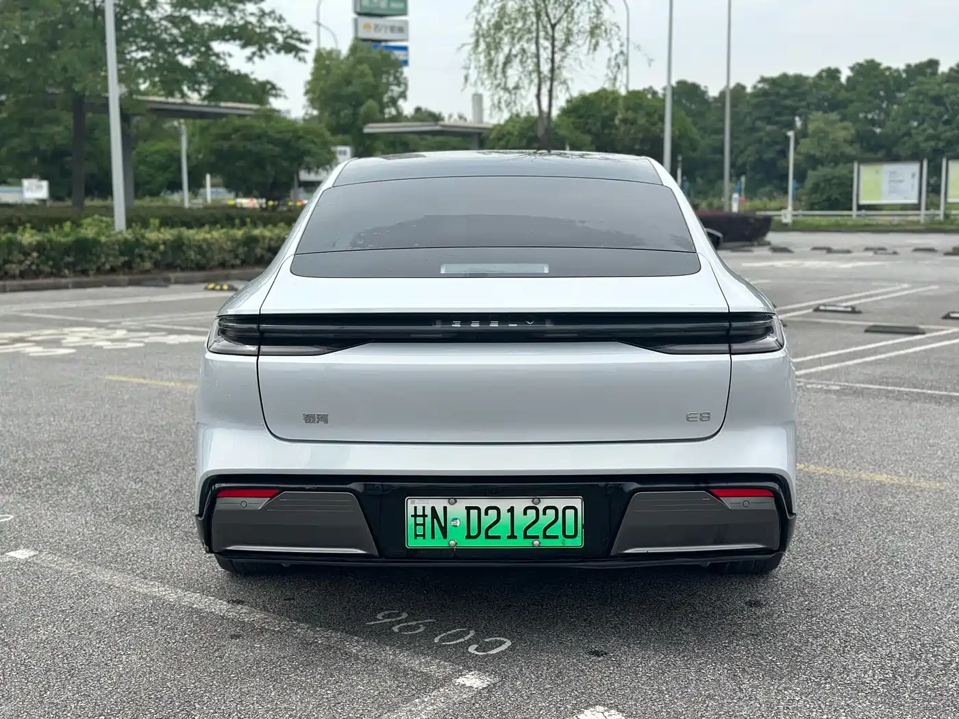 Geely Galaxy Galaxy E8 2024 665km RWD Starship Voyager Edition фото 8