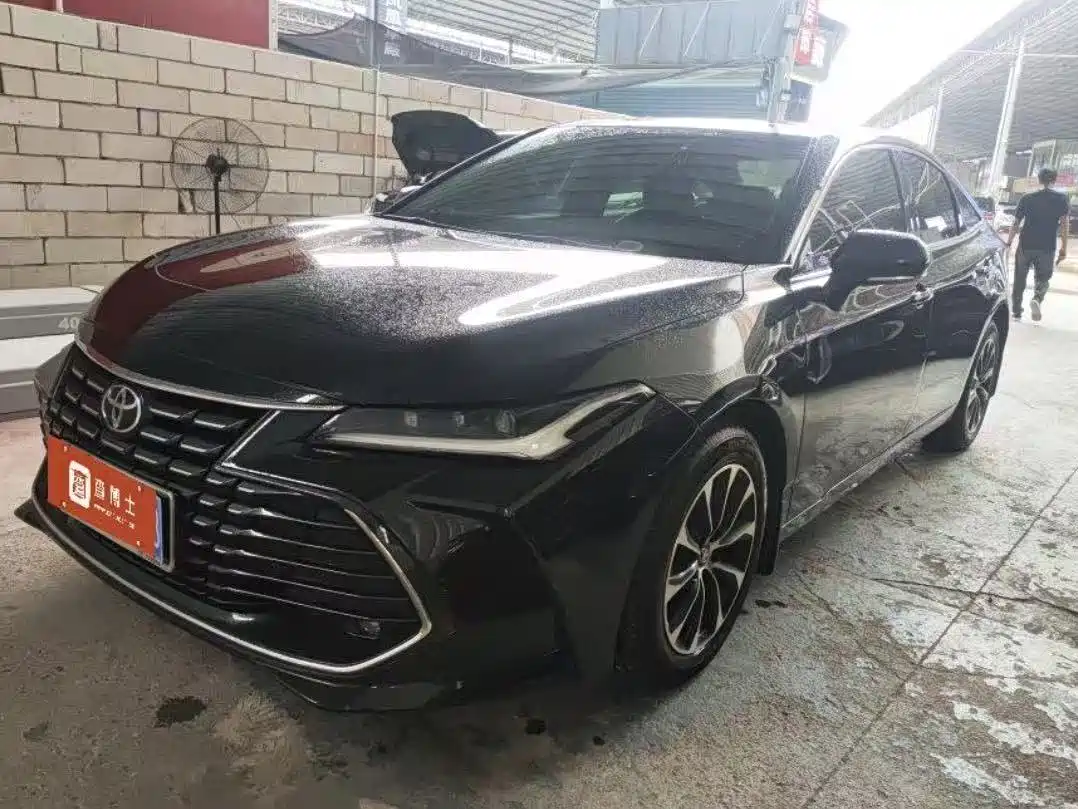 Фото 1 - Toyota Avalon