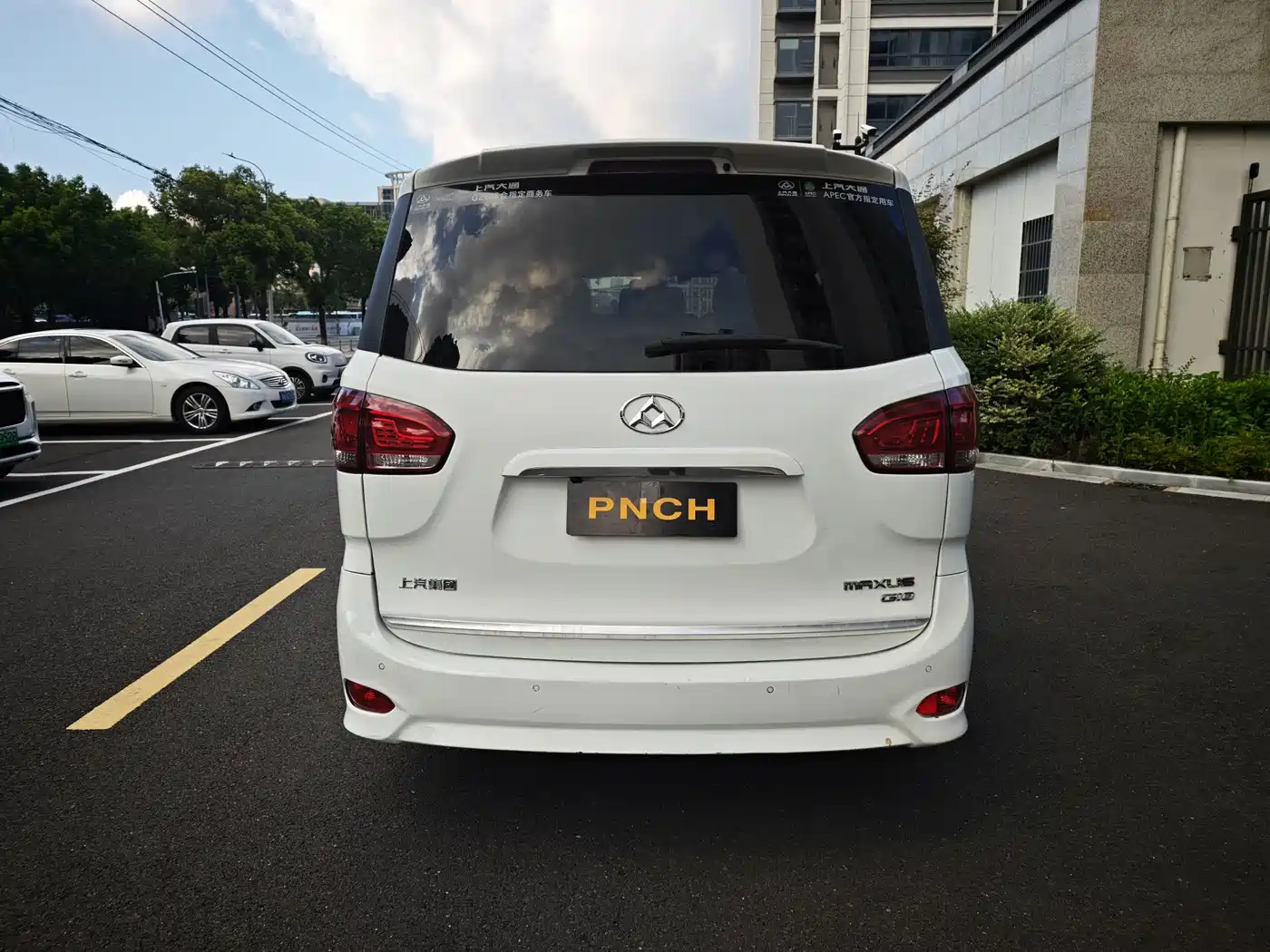 SAIC Maxus Maxus G10 2017 2016 1.9T Automatic Luxury Diesel China V