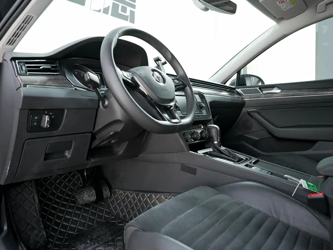 Volkswagen Magotan 2018 330TSI DSG Luxury фото 9