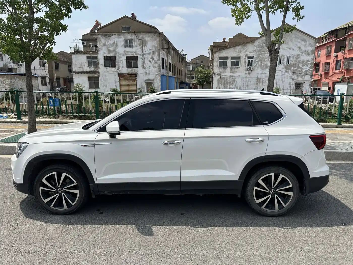 VOLKSWAGEN TUYUE