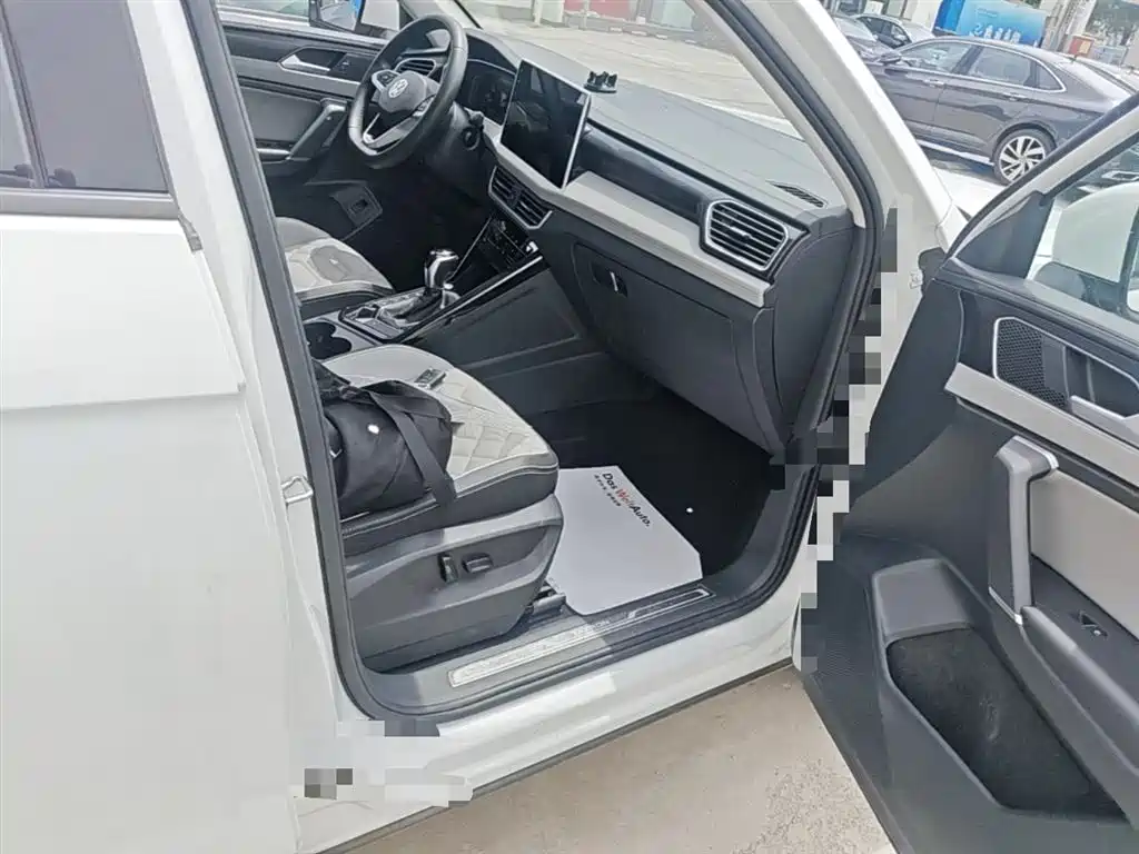 Volkswagen Tayron 2023 300TSI 2WD Luxury Plus Advanced Edition фото 11
