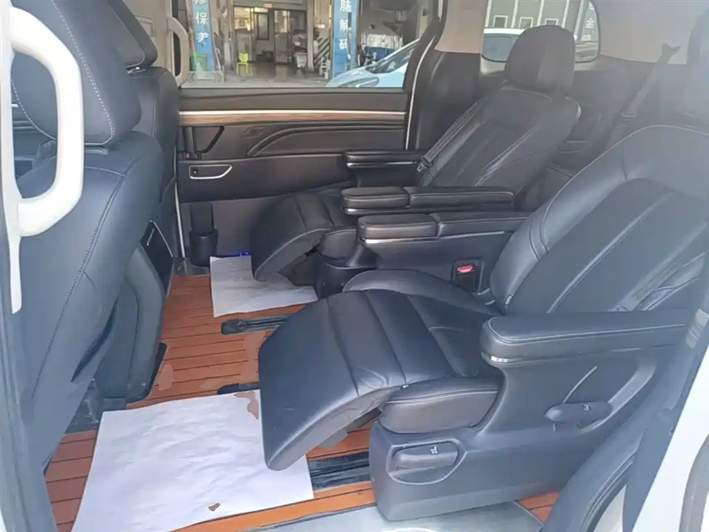 GAC Trumpchi Trumpchi M8 2021 Leading Show Series 390T Prestige Edition фото 17
