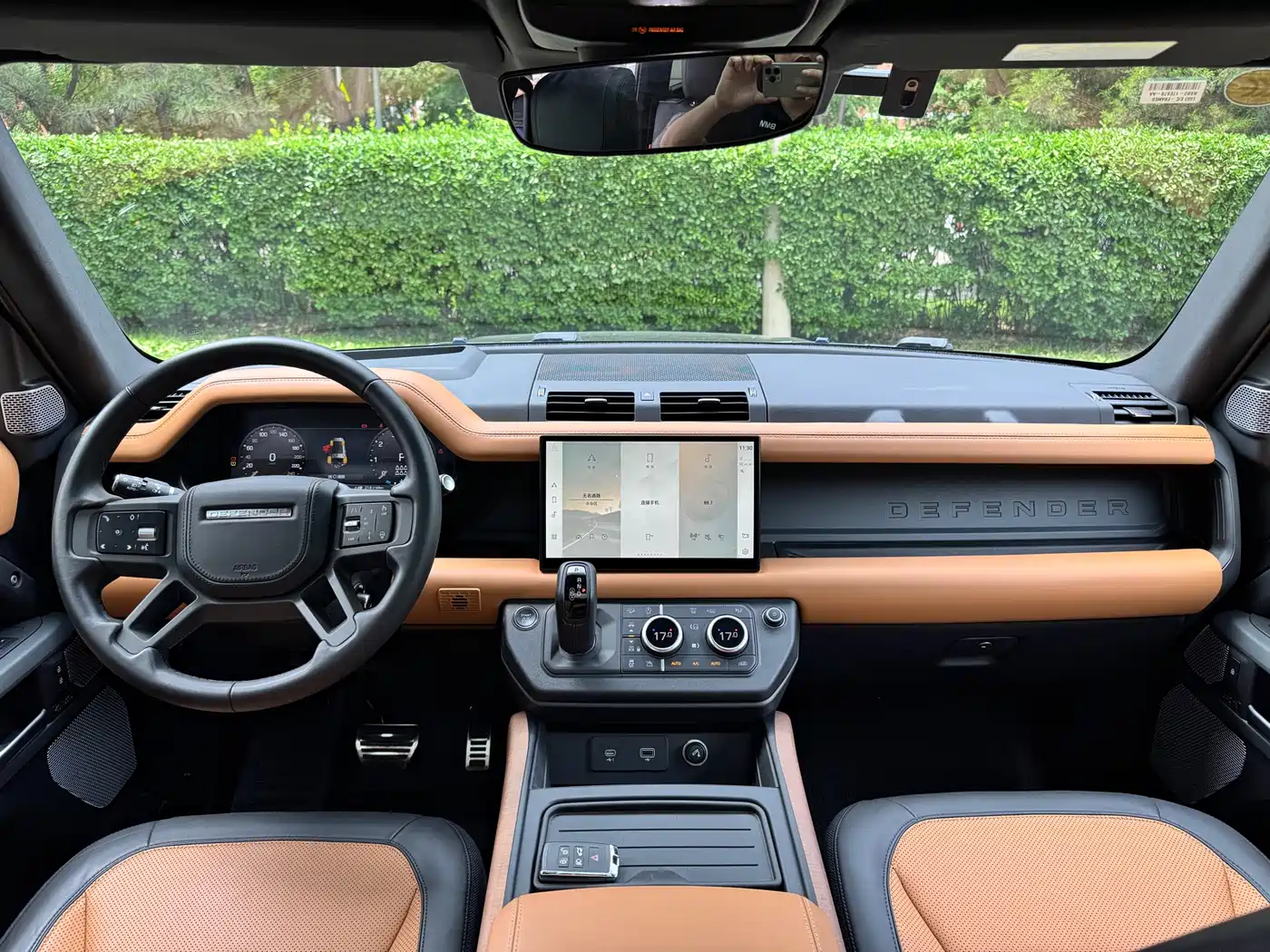 Land Rover Defender 2023 130 3.0T P400 X фото 15