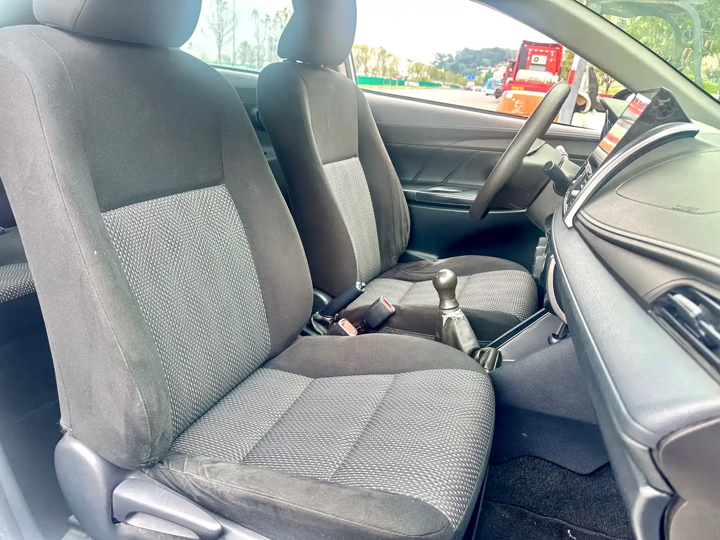 Toyota Vios 2016 1.5L Manual Zhi Zhen Xing Yao Edition фото 12