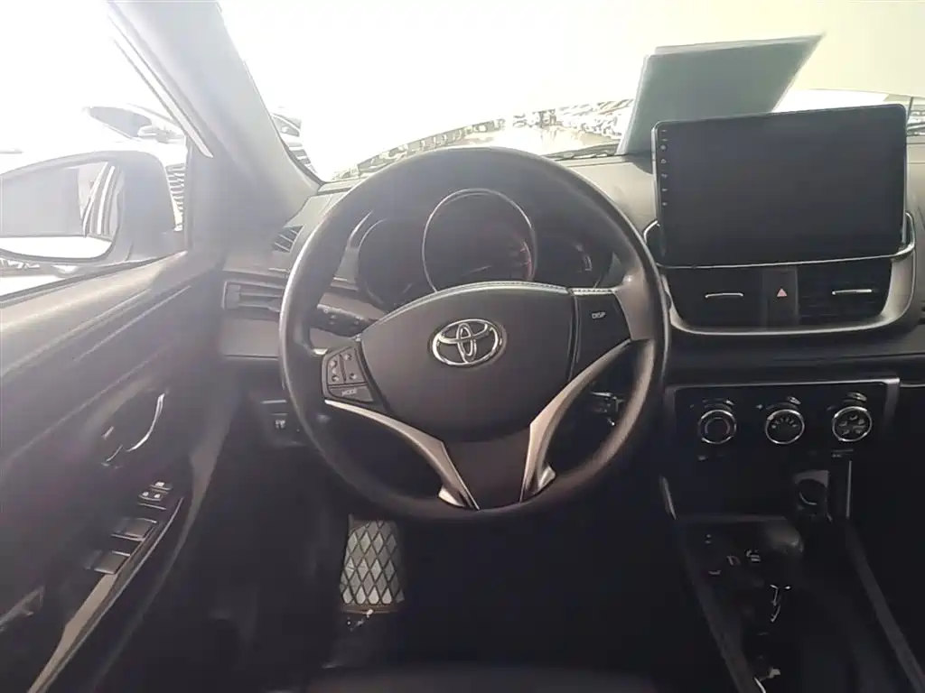 Toyota YARiS L Zhi Xuan 2022 Zhi Xuan X 1.5L CVT Luxury PLUS Edition фото 11