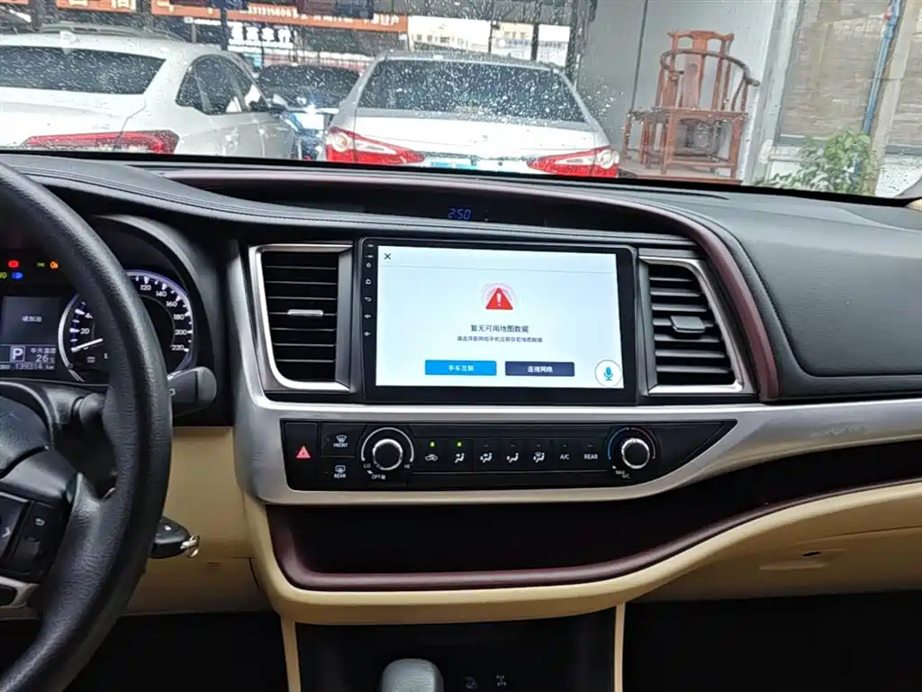 Toyota Highlander 2015 2.0T AWD Elite Edition 7-seater фото 13