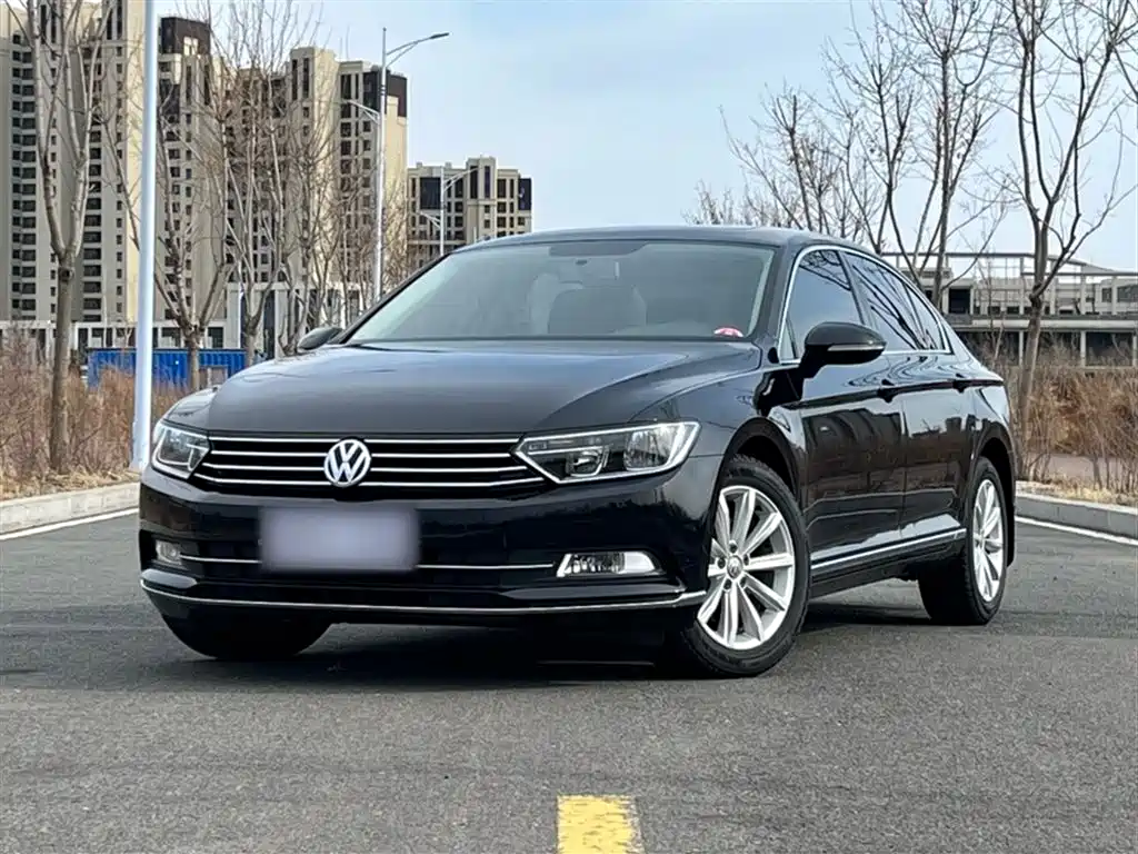 Volkswagen Magotan 2018 330TSI DSG Leading фото 3