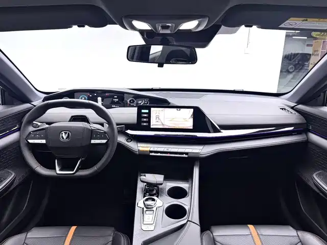 Changan UNI-V 2025 2025 1.5T 500Bar Premium Model