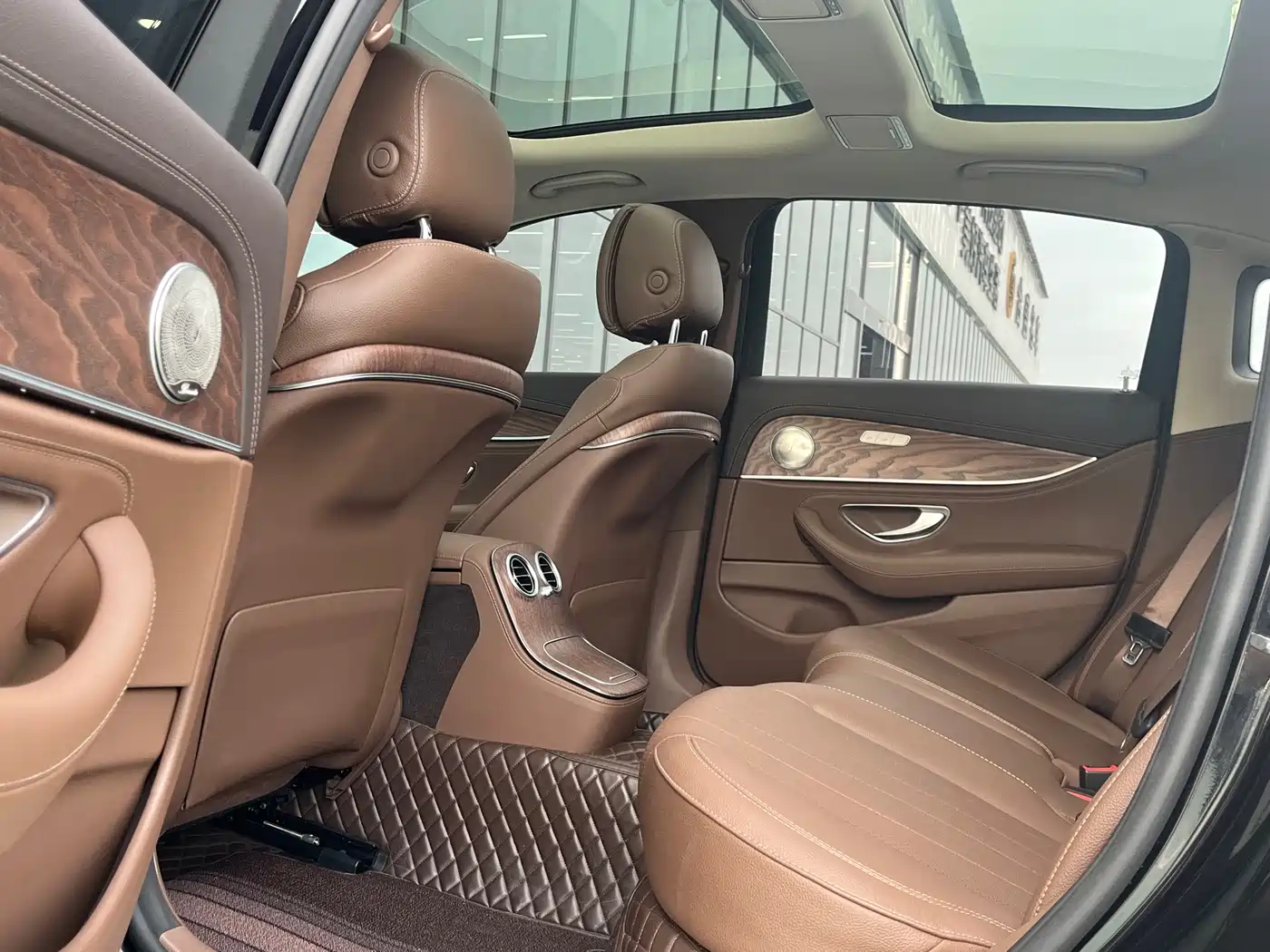 Mercedes-Benz E-Class 2023 Facelift E 300 L Fashion фото 12