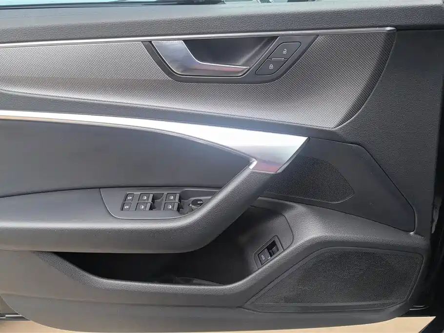 Audi A6L 2021 45 TFSI Exclusive Sport фото 7