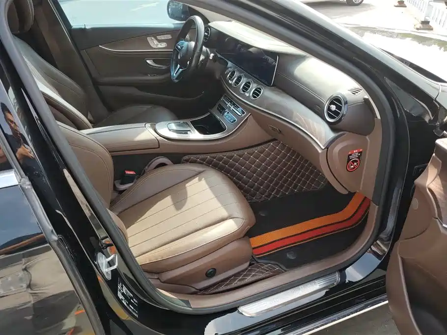 Mercedes-Benz E-Class 2019 E 300 L Sport Fashion фото 8