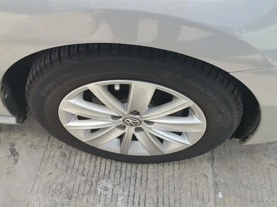 Volkswagen Polo 2014 1.6L Automatic Comfort Edition фото 6