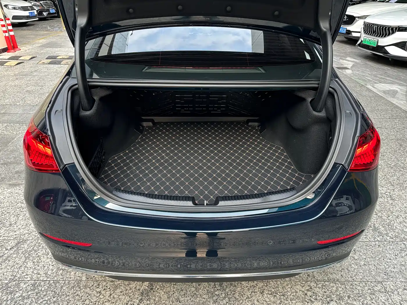 Mercedes-Benz C-Class 2022 Facelift C 260 L фото 12