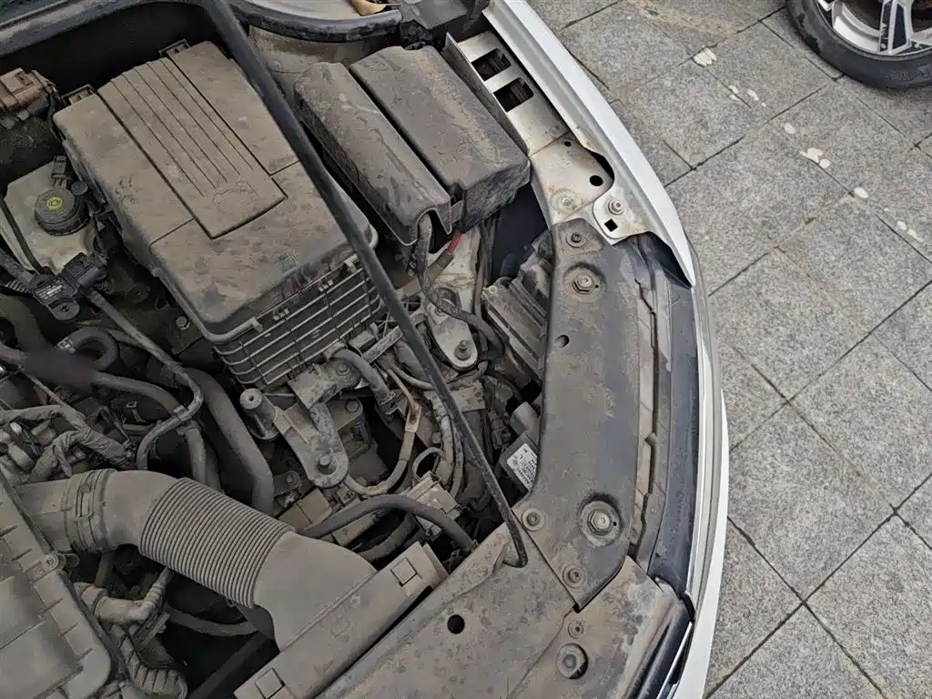 Volkswagen Sagitar 2015 1.6L Automatic Comfort фото 21