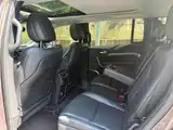 صورة 7 - Jeep Grand Commander