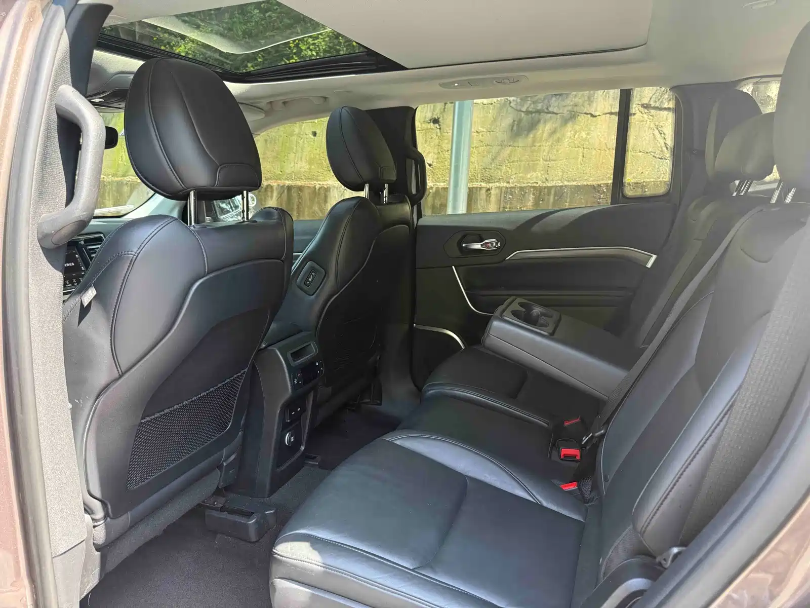 صورة 7 - Jeep Grand Commander
