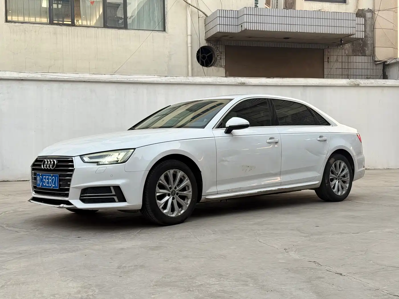 Audi A4L 2019 40 TFSI Fashion (China V)