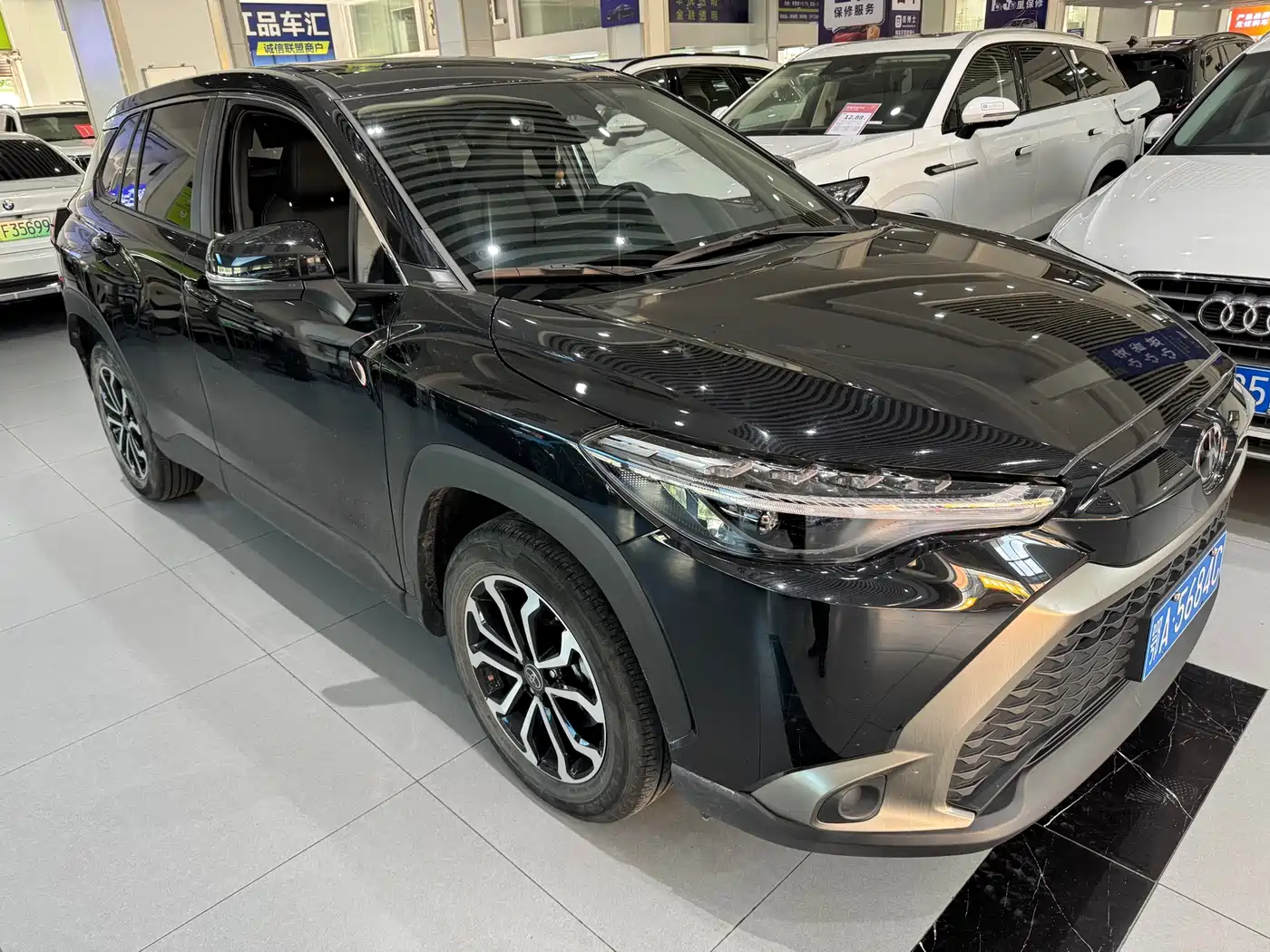 Toyota Frontlander 2023 2.0L CVT Luxury Edition фото 3