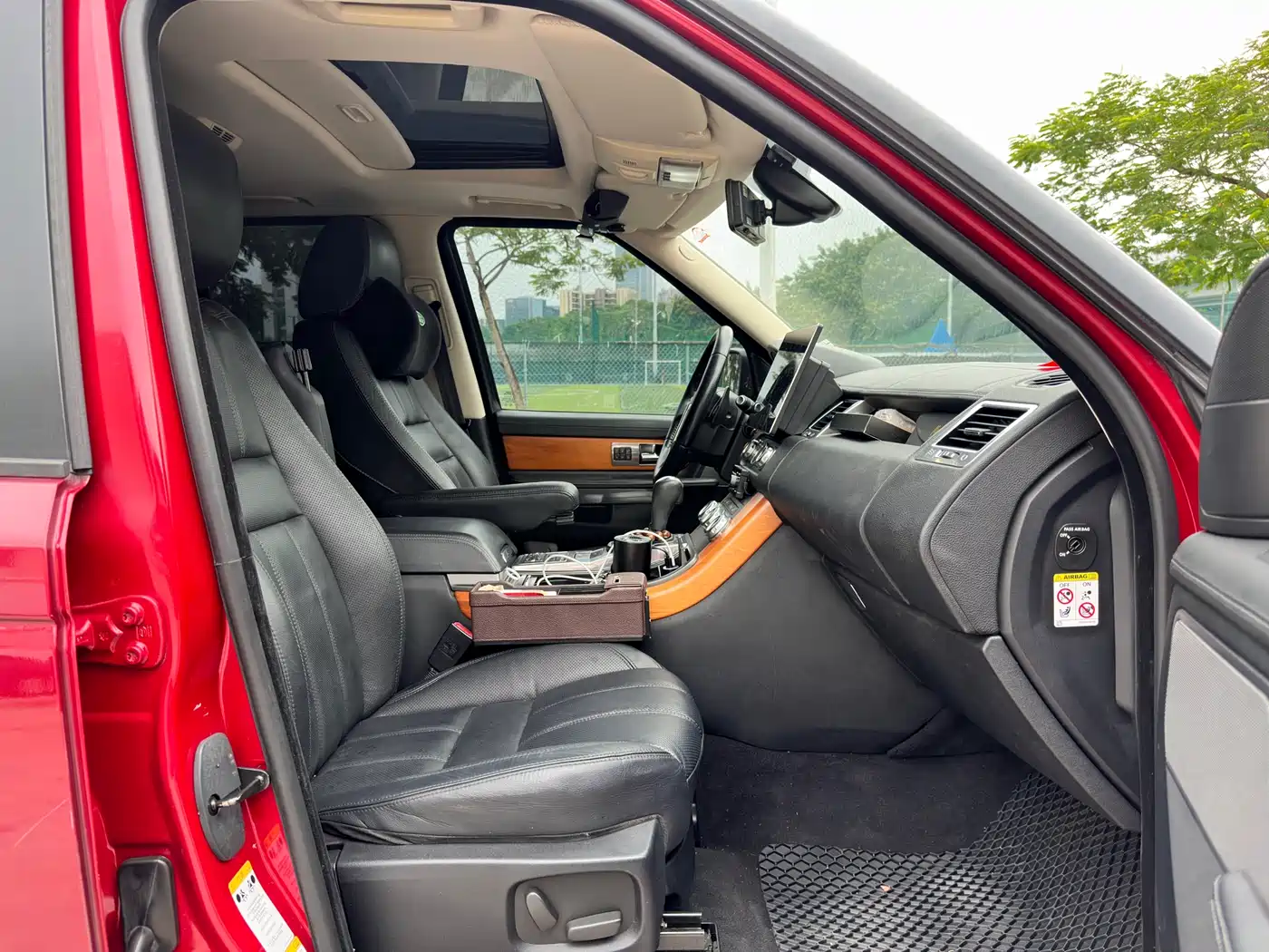 Land Rover Range Rover Sport 2011 3.0 TDV6 Diesel фото 10