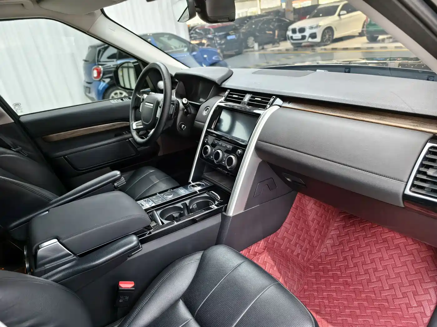 Land Rover Discovery 2019 3.0 SC V6 HSE фото 11