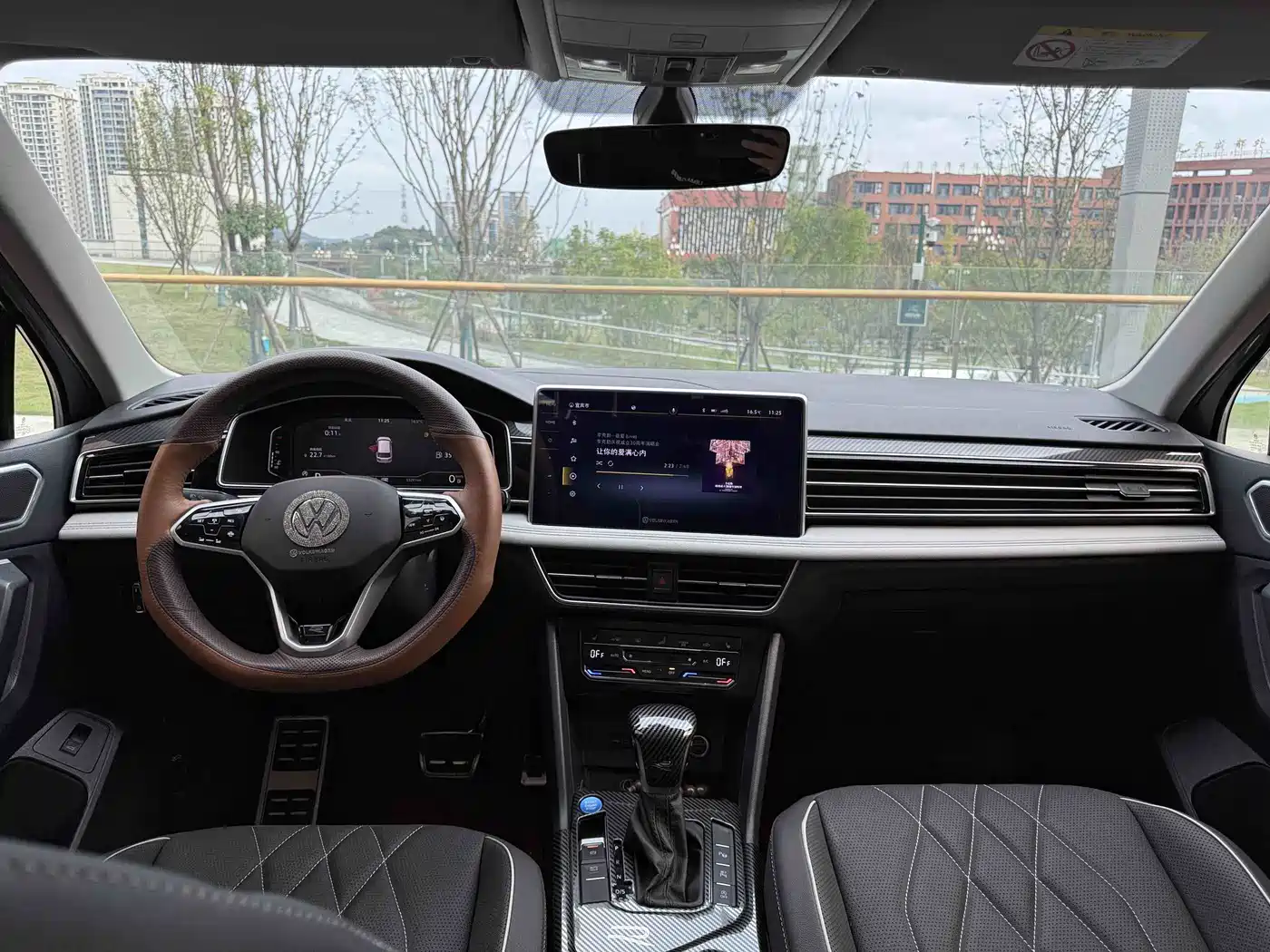 Volkswagen Tiguan L 2022 330TSI Auto 2WD R-Line Premium Edition фото 21