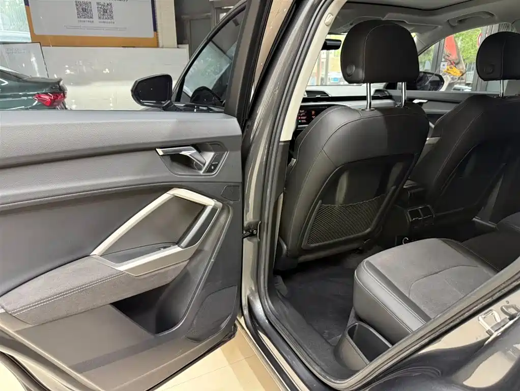 Audi Q3 2023 35 TFSI Fashion Dynamic (1.4T) фото 16